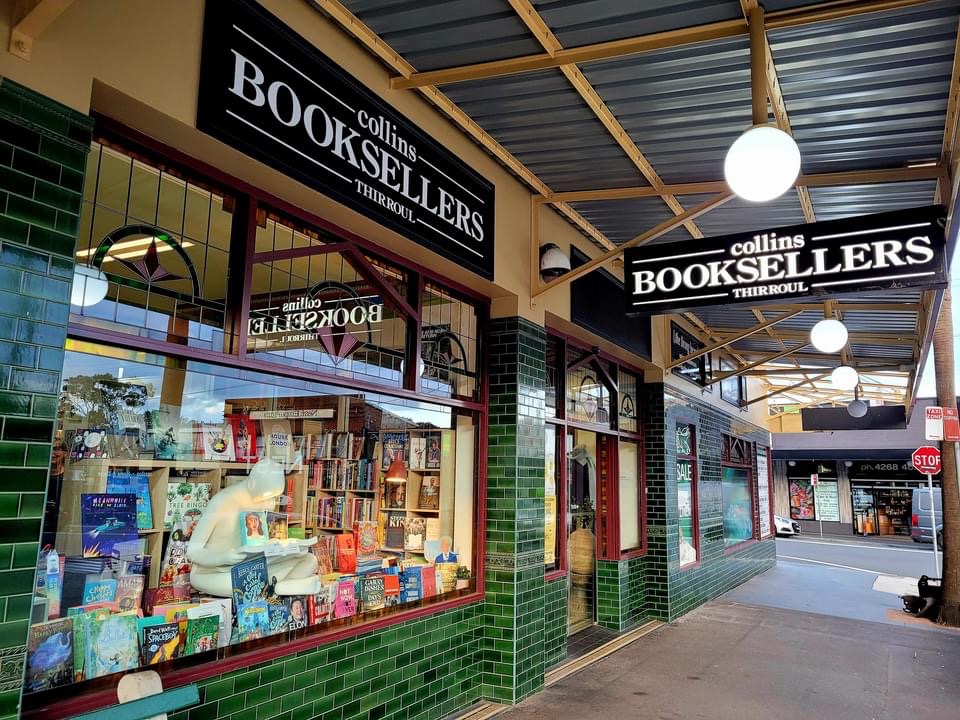 Exterior Collins Booksellers THirroul where All That I Forgot had its first launch and before Christmass 2022 came in third in the bestseller list.